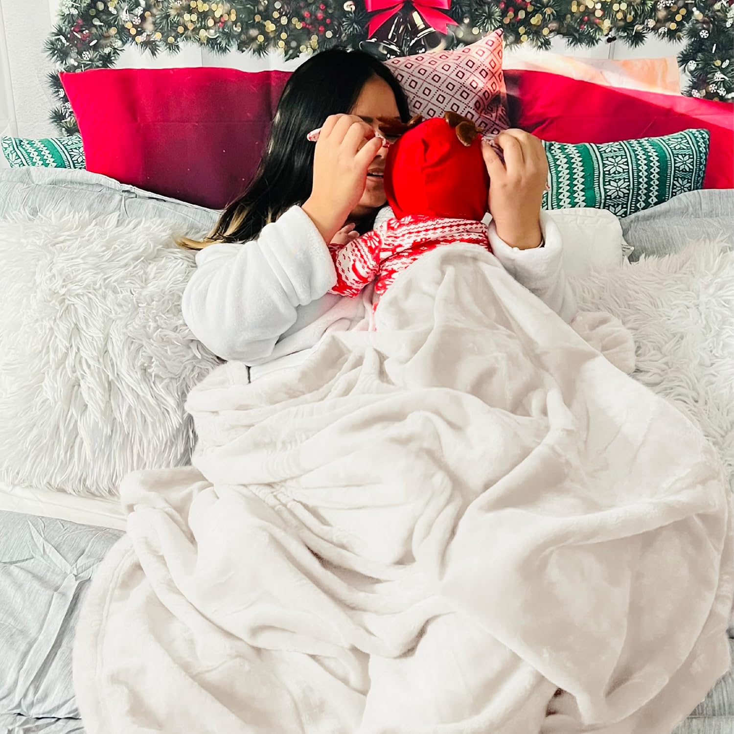 Bedsure GentleSoft Fleece Blanket Twin Size Cream - 300GSM Lightweight Plush Fuzzy Cozy Soft Warm Blanket for Bed, Sofa, Couch, Travel, Camping, 60x80 inches