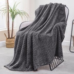 Exclusivo Mezcla Fleece Queen Size Blanket for Bed, 90x90 Inches Soft Cozy Jacquard Flannel Blankets, Lightweight Fuzzy Plush for Women, Pink