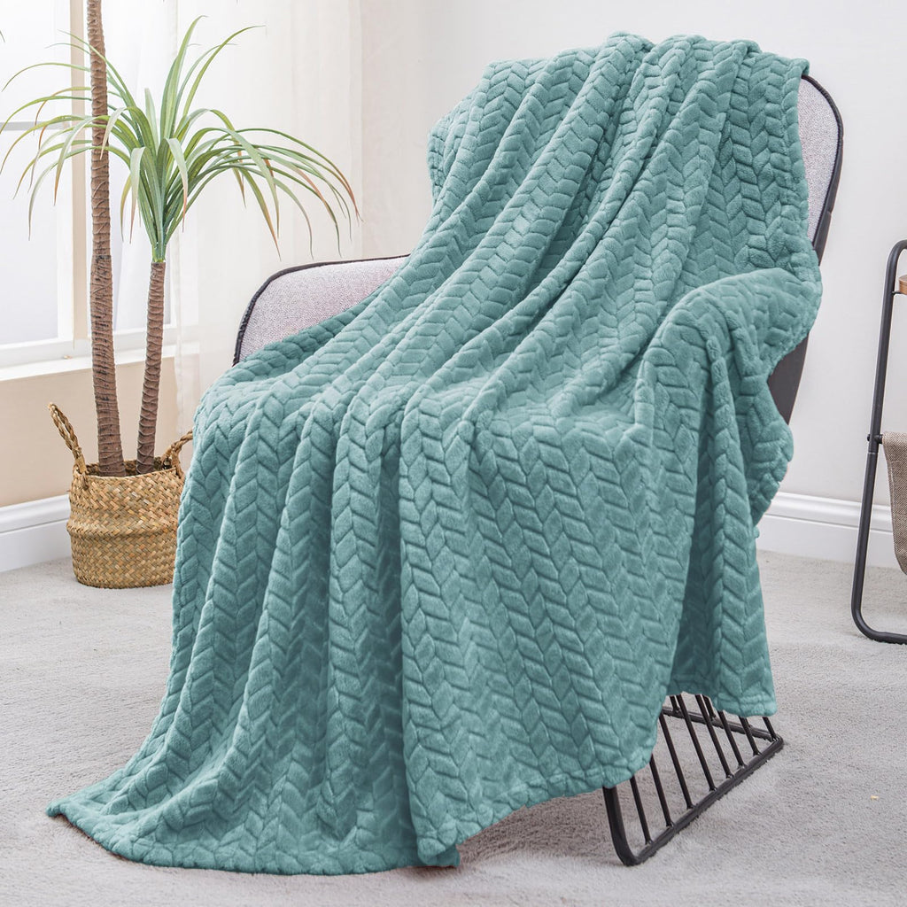 Exclusivo Mezcla Fleece Queen Size Blanket for Bed, 90x90 Inches Soft Cozy Jacquard Flannel Blankets, Lightweight Fuzzy Plush for Women, Pink