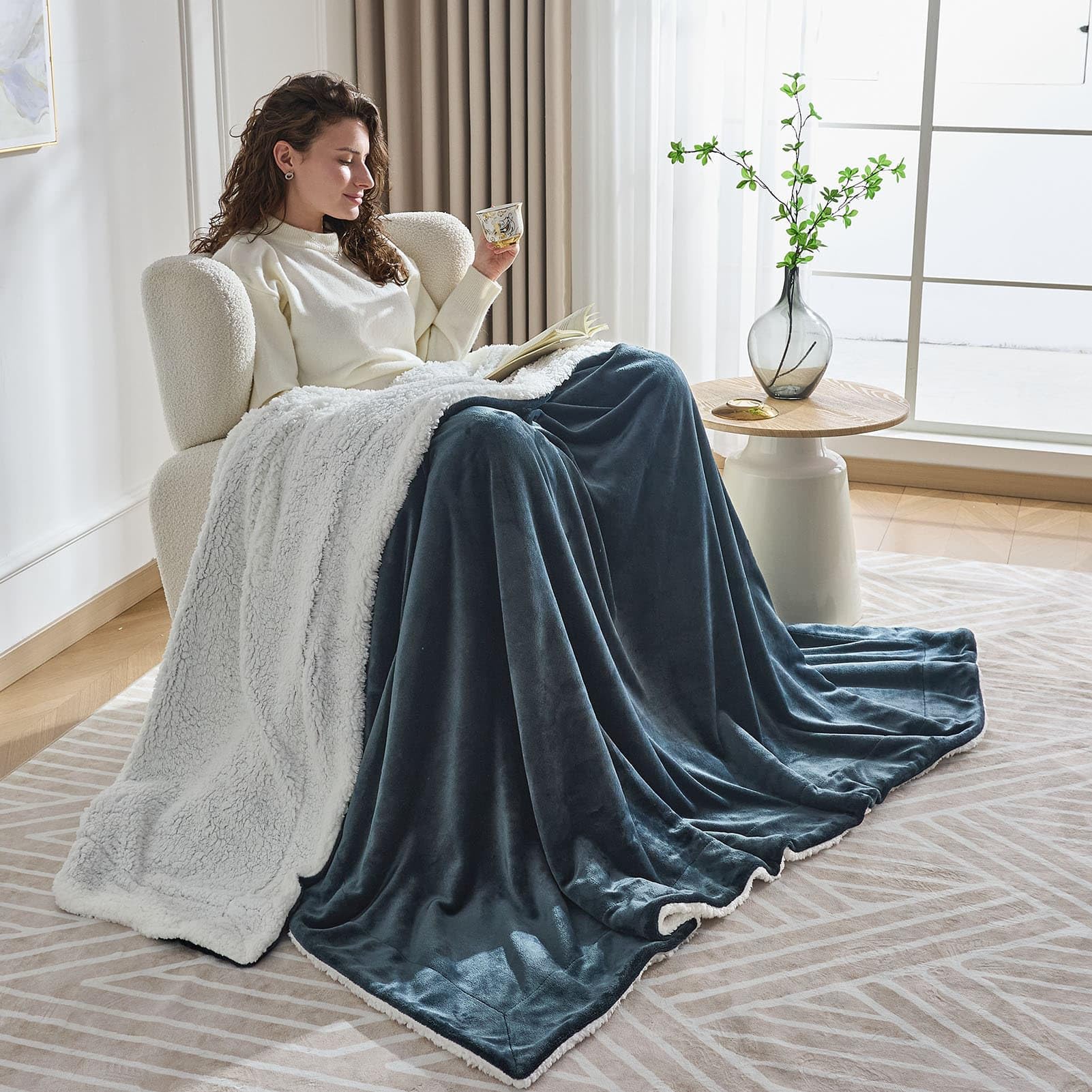 NANPIPER Sherpa Blanket Twin Thick Warm Blankets for Winter Bed Super Soft Fuzzy Flannel Fleece/Wool Like Reversible Velvet Plush Fabric(Light Grey Twin Size 60"x80")