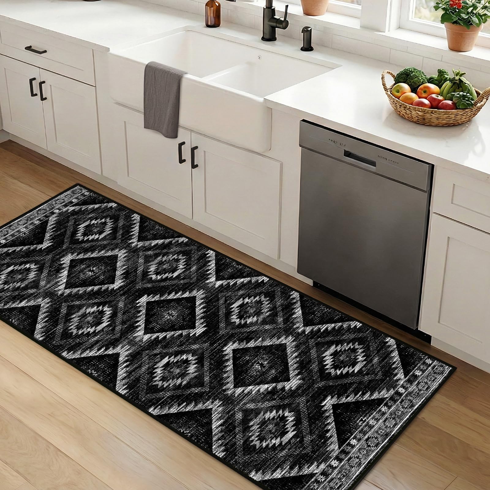 BESTSWEETIE Area Rug 5x7 Rug Machine Washable Non-Slip Low Pile Print Pattern Western Rug for Living Room Bedroom Entryway Tribal Series -Black